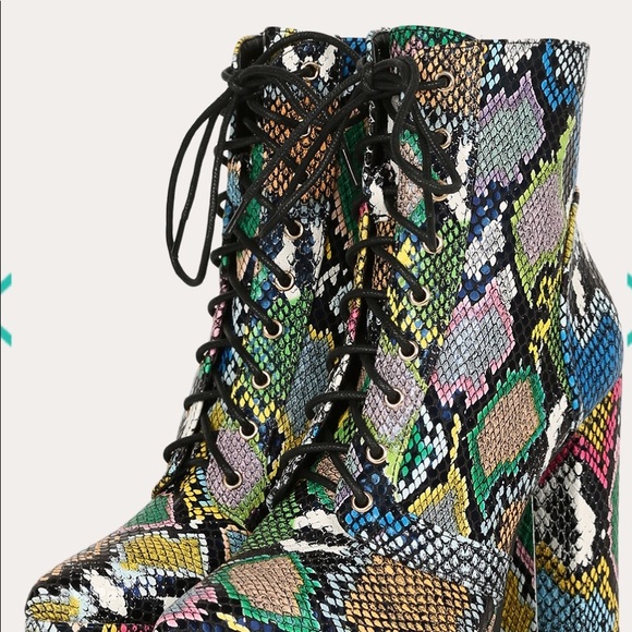 LILIANA NWOT boots sz 7 - Picture 6 of 6